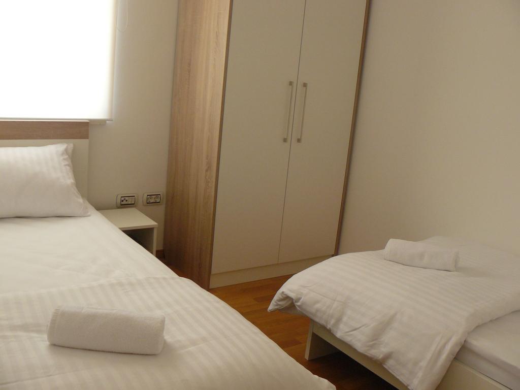 My Nest Accommodation Privlaka  Buitenkant foto