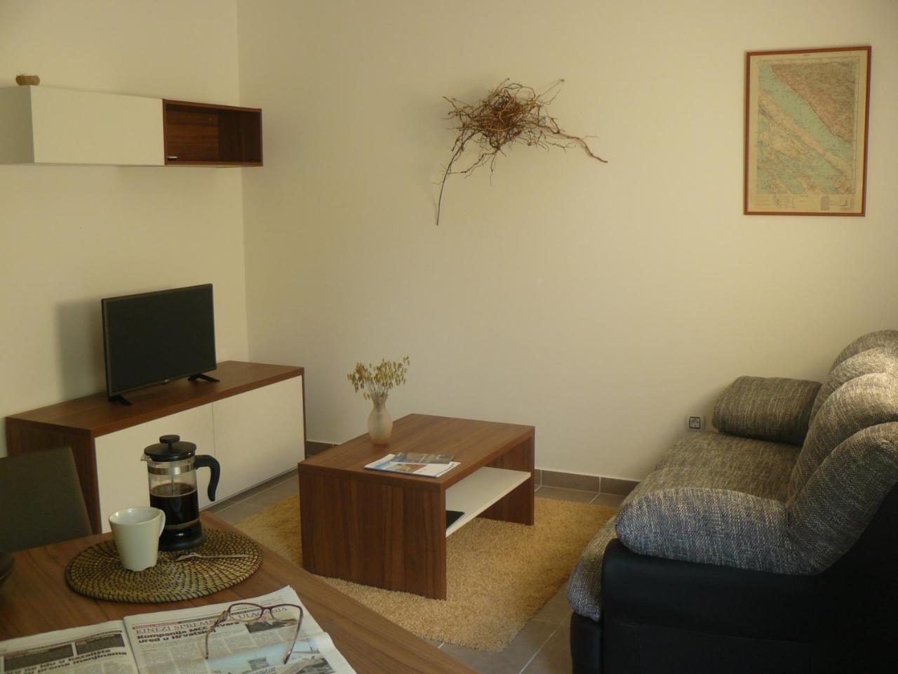 My Nest Accommodation Privlaka  Buitenkant foto